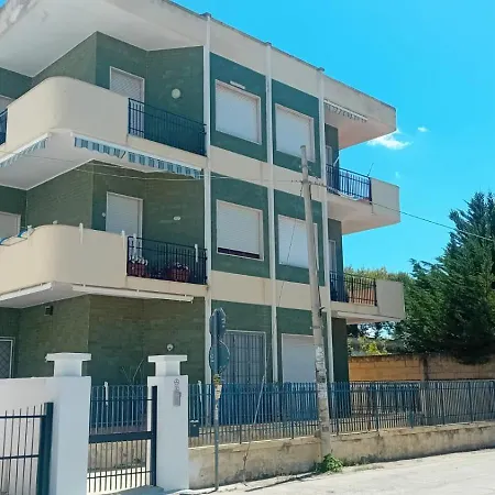 In Baia Varde Vicino Al Praja